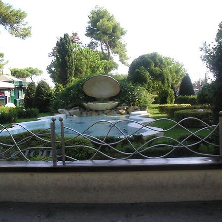 Hotel Canasta Riccione Eksteriør billede