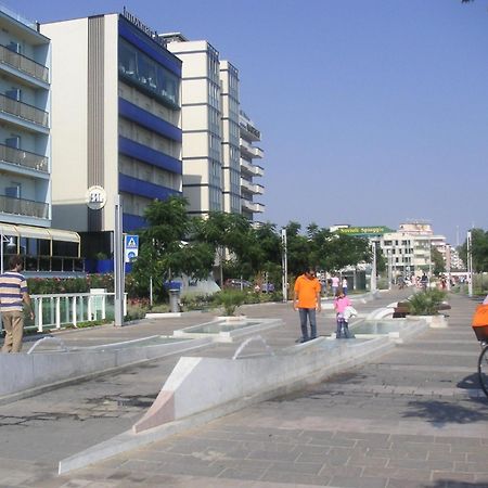 Hotel Canasta Riccione Eksteriør billede