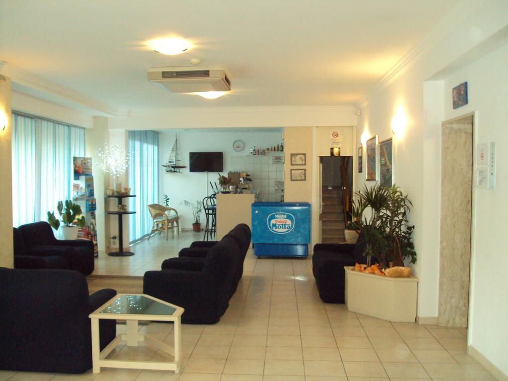 Hotel Canasta Riccione Eksteriør billede