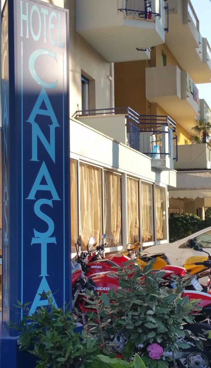 Hotel Canasta Riccione Eksteriør billede